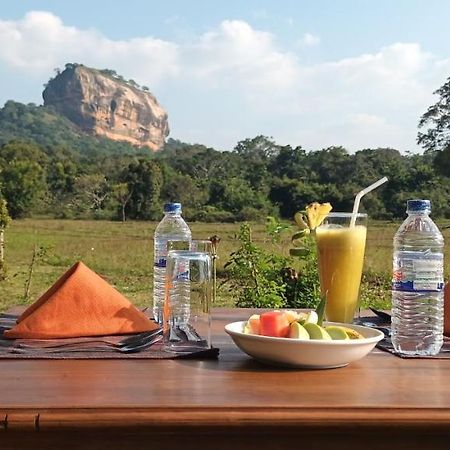 Sigiri Close-Up View Guest Sigiriya Esterno foto